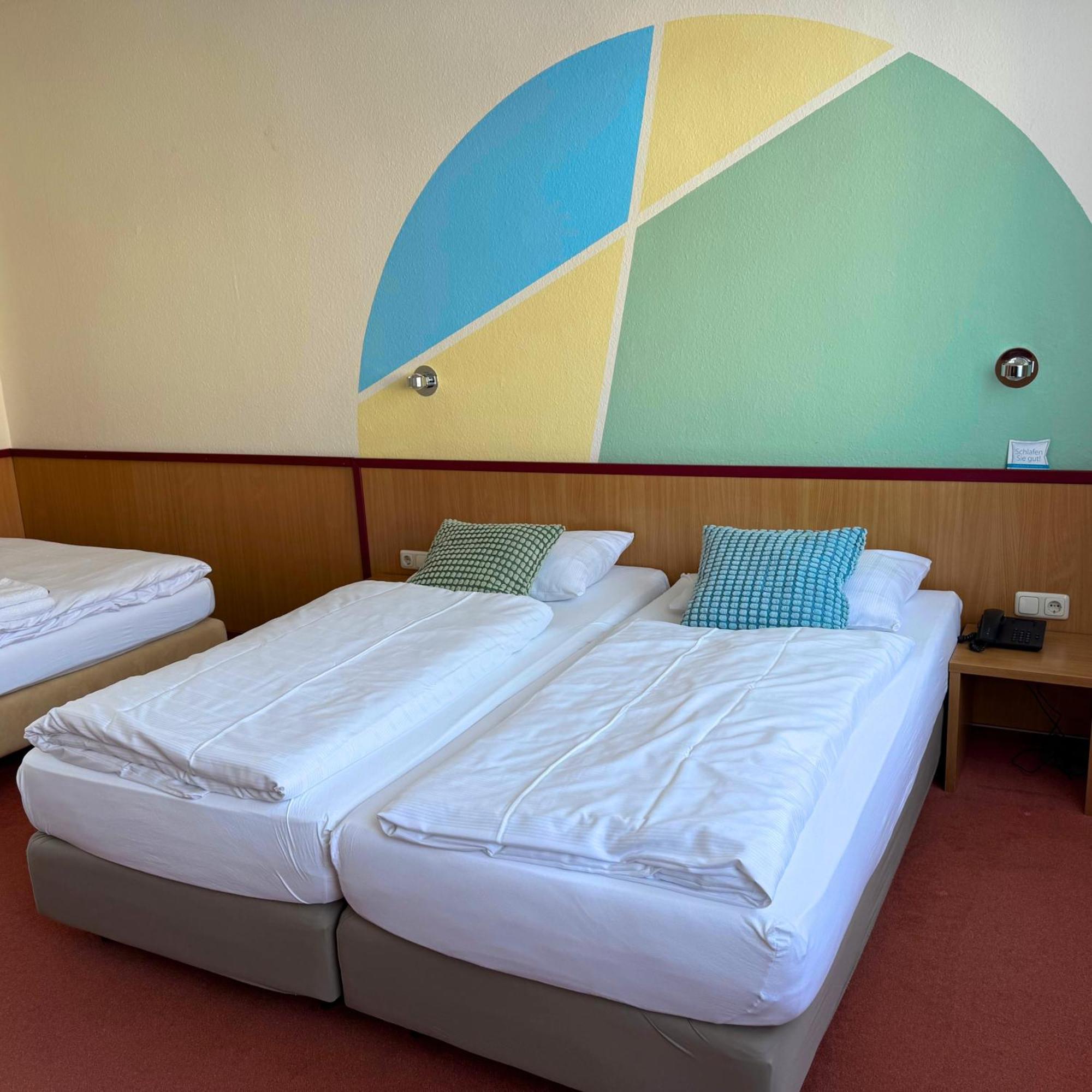 Colourful Hotel Bielefeld Bilik gambar